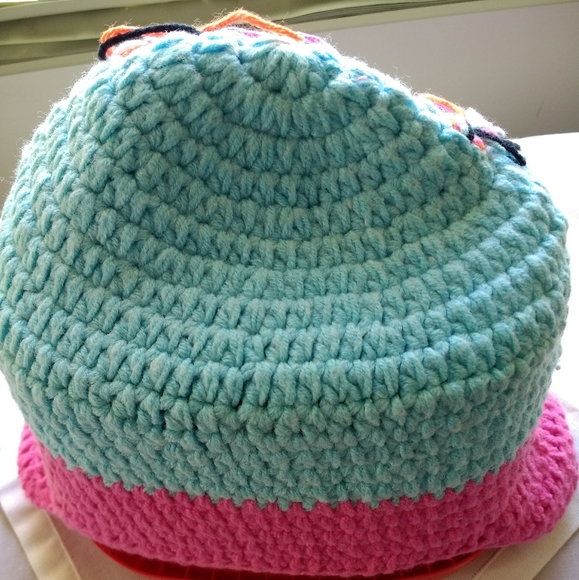Child's quirky Owl crochet hat - Picture 2 of 4